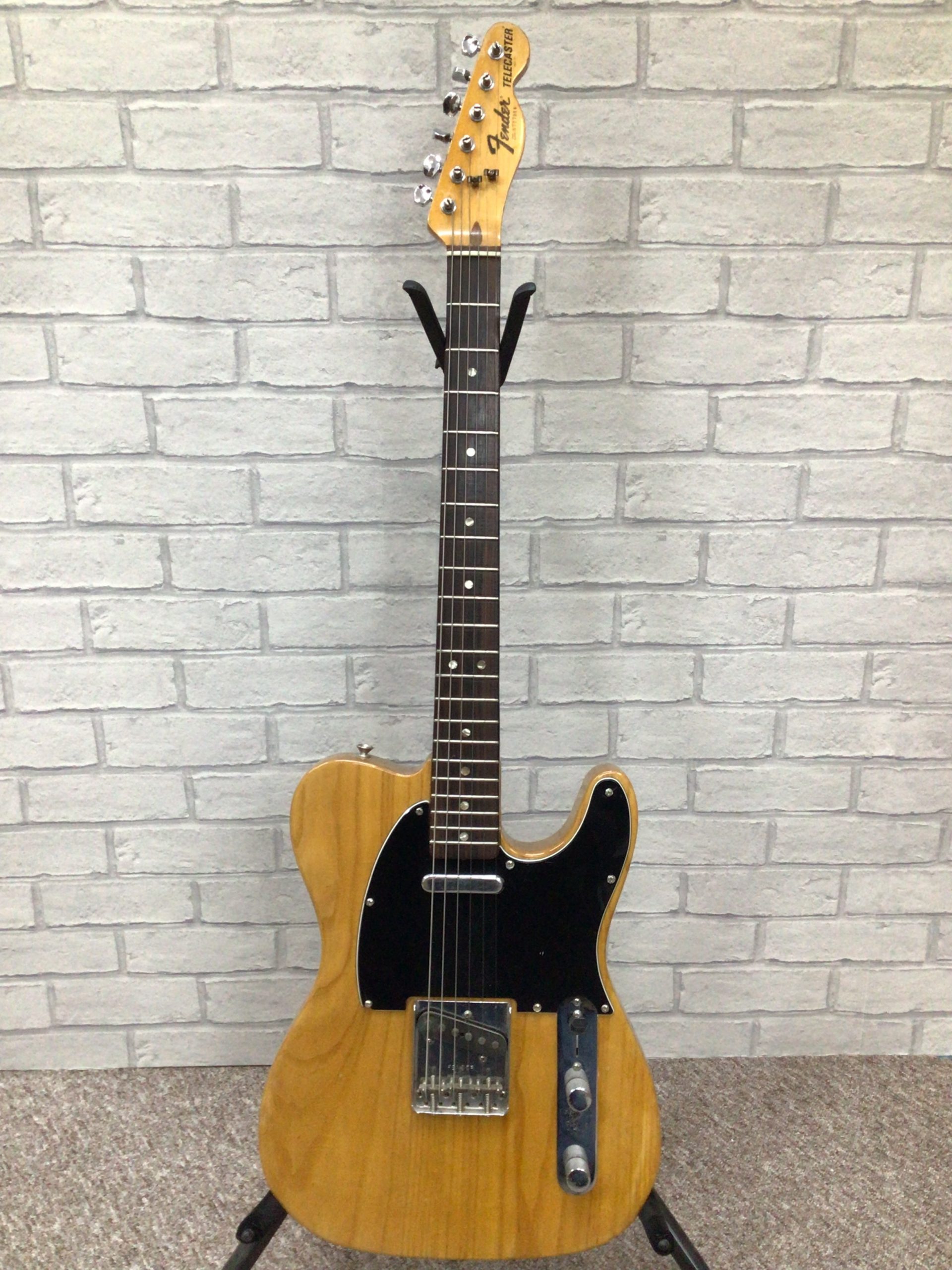 IMG_7931 Fender Telecaster Swamp Ash 1977 - Image 1